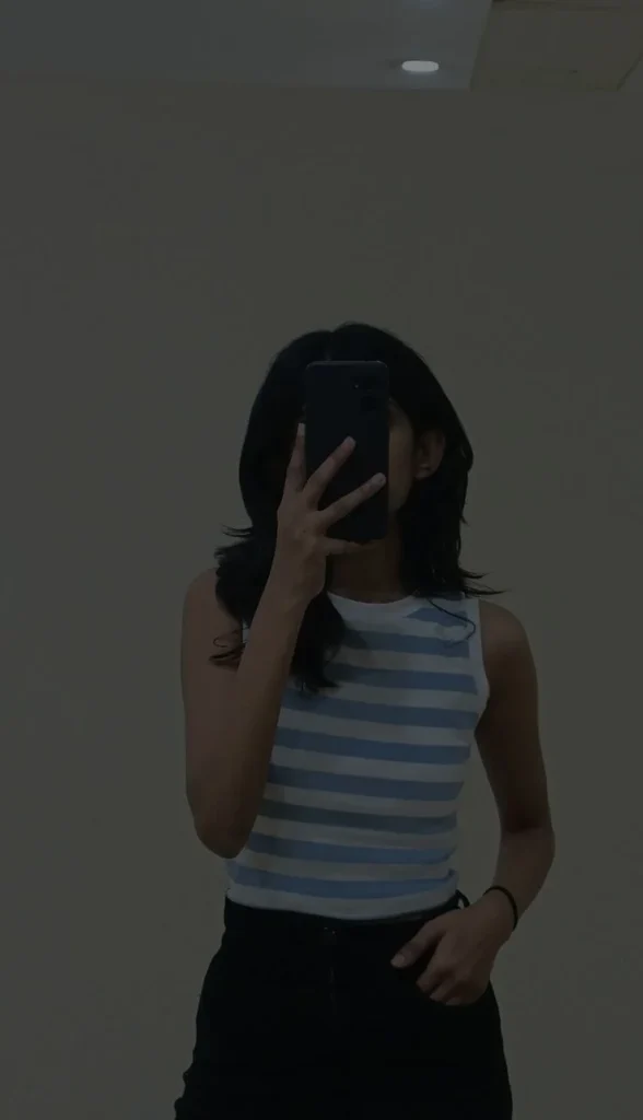 hidden face girl pic for Instagram57