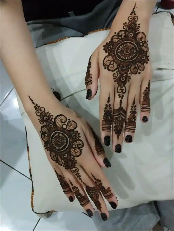 new mehndi design images 24