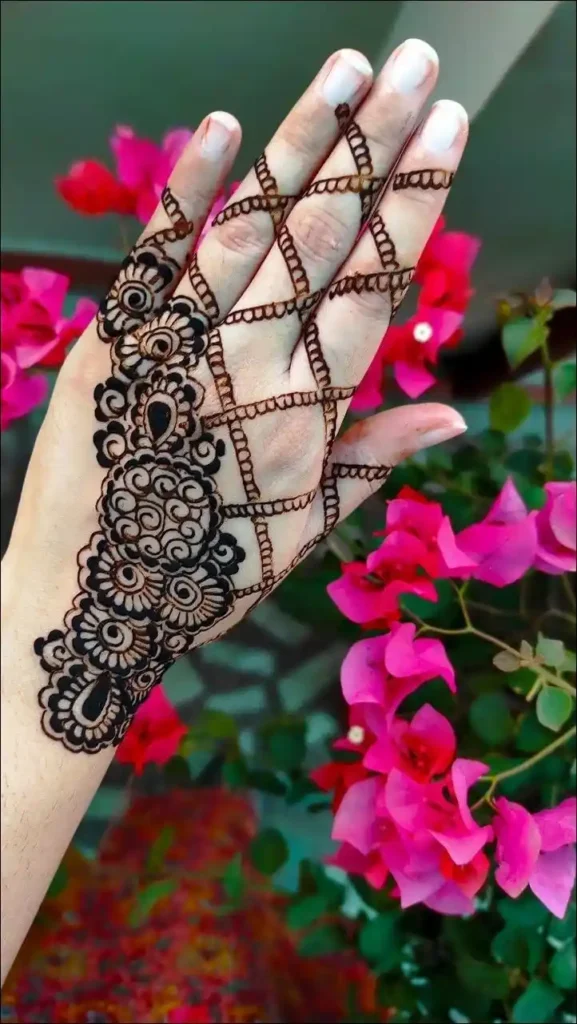 simple mehndi design 18