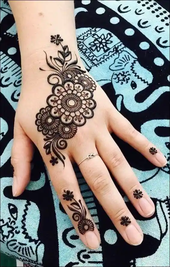 simple mehndi design 81 1