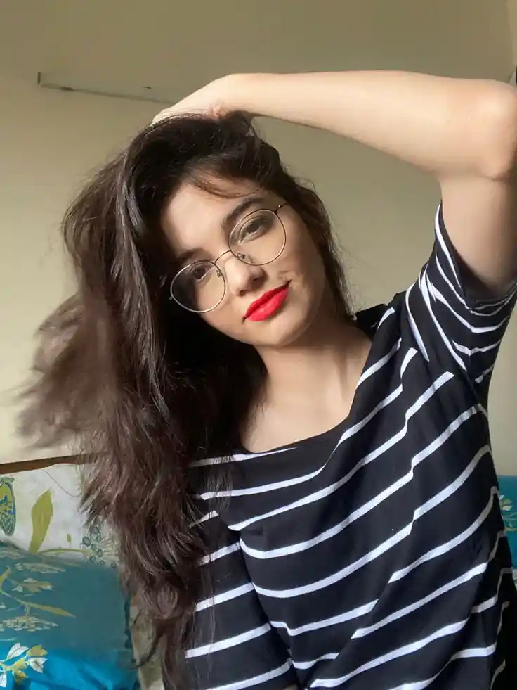 unique attitude girls dp 18